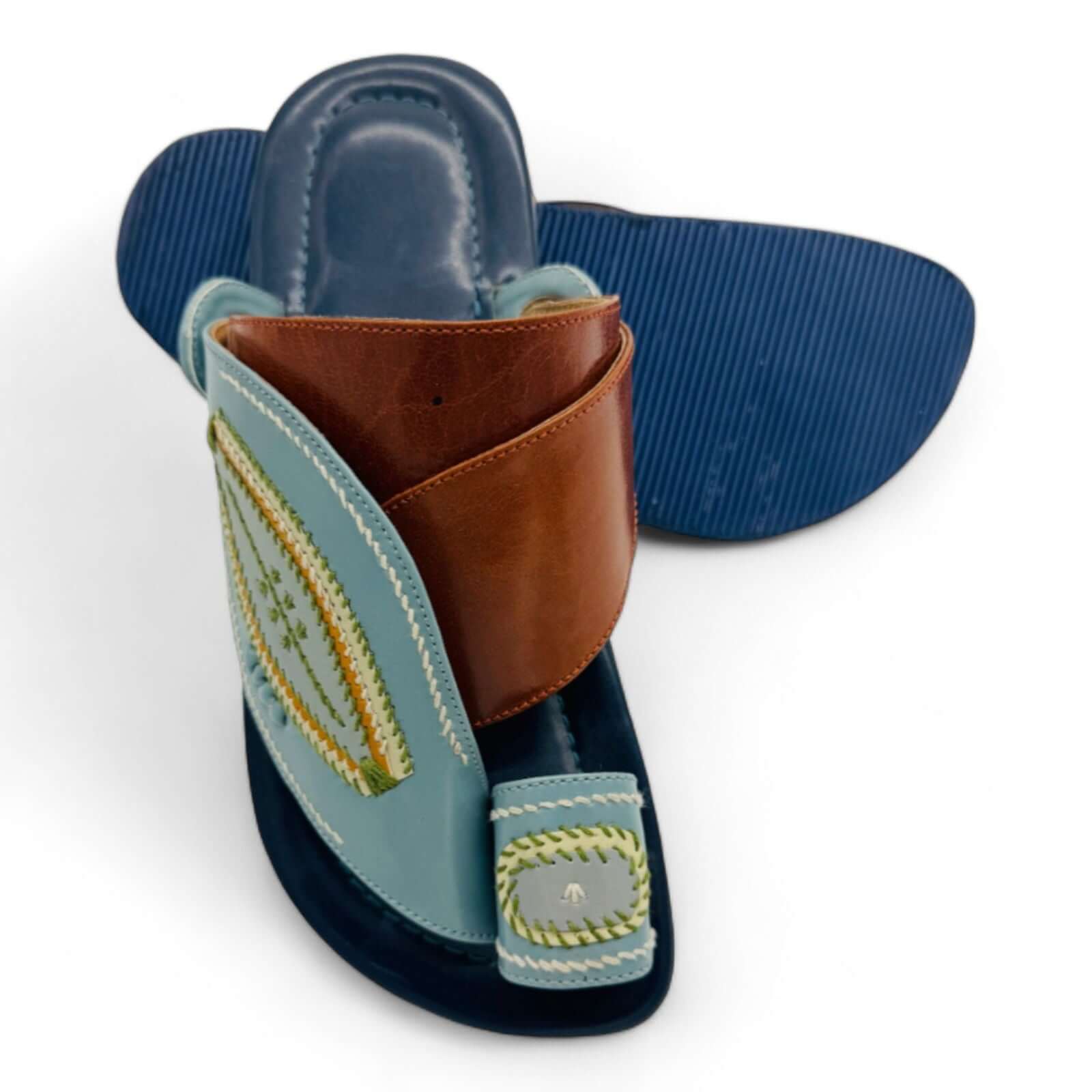 Private Collection: Luxurious Arabic Slippers Made in Saudi Arabia for an Elegant Lifestyle - The Light Step