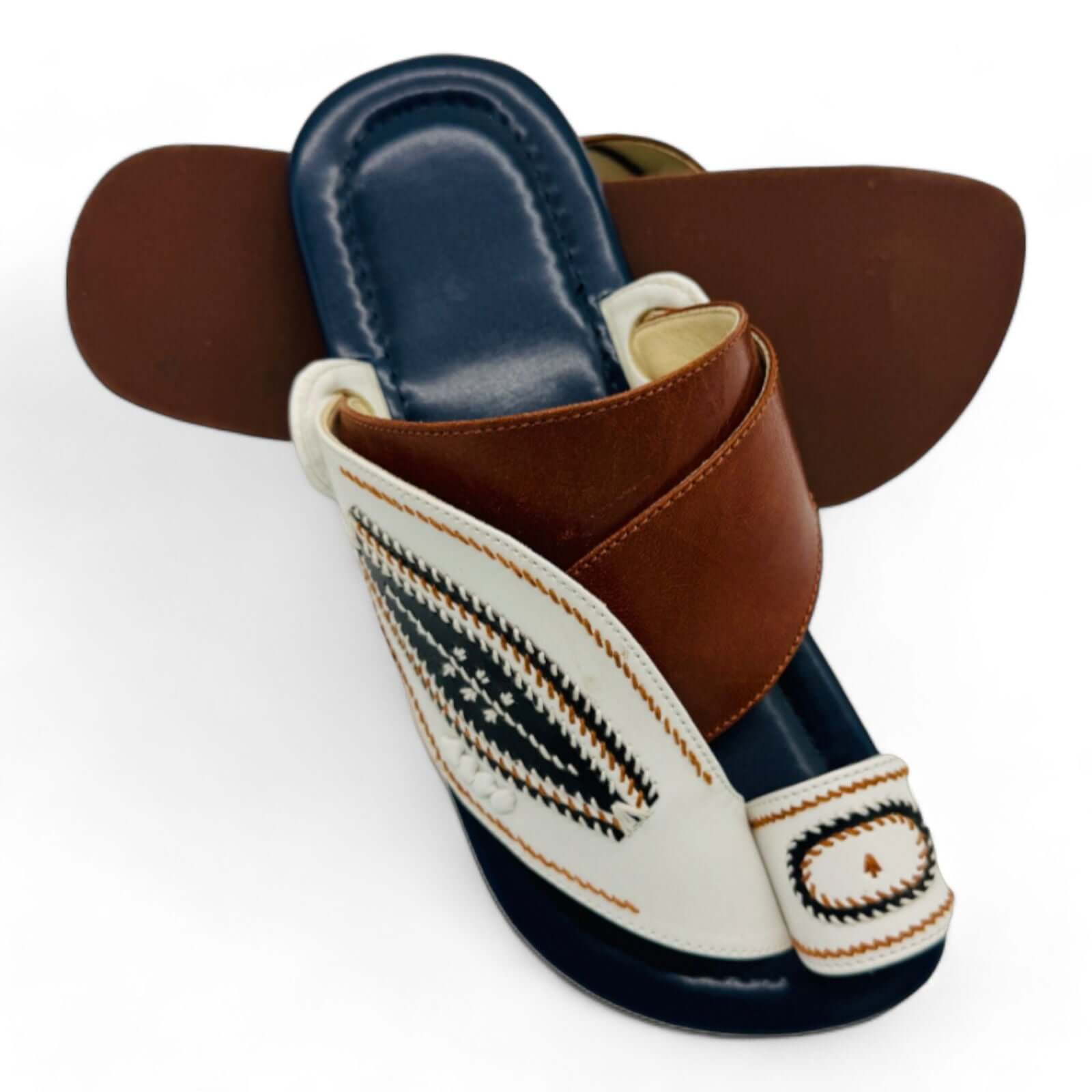 Private Collection: Luxurious Arabic Slippers Made in Saudi Arabia for an Elegant Lifestyle - The Light Step