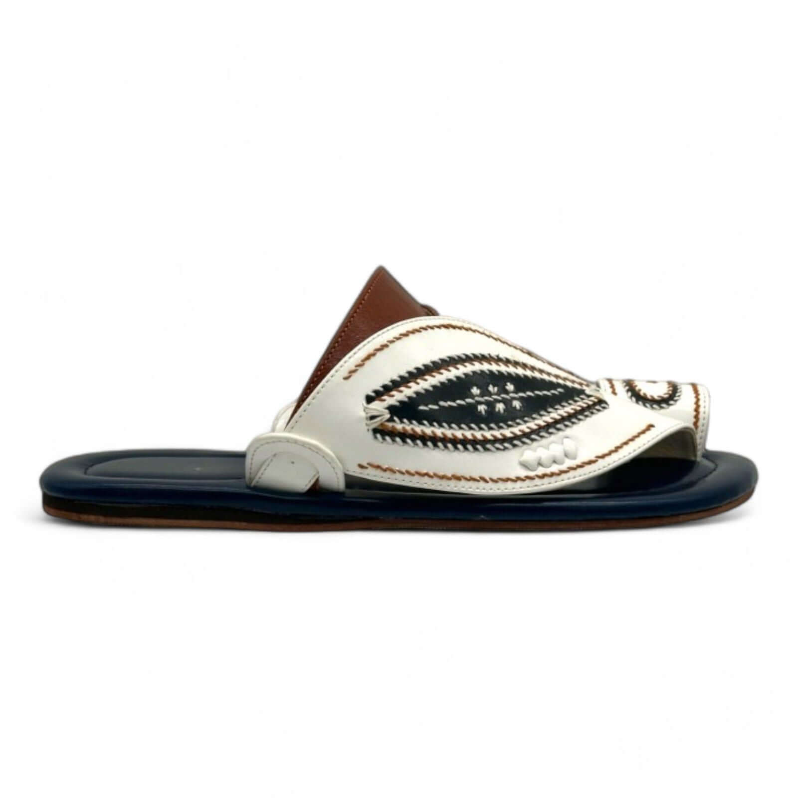 Private Collection: Luxurious Arabic Slippers Made in Saudi Arabia for an Elegant Lifestyle - The Light Step
