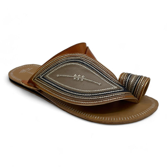Private Collection: Luxurious Arabic Slippers for an Elegant Lifestyle - The Light Step