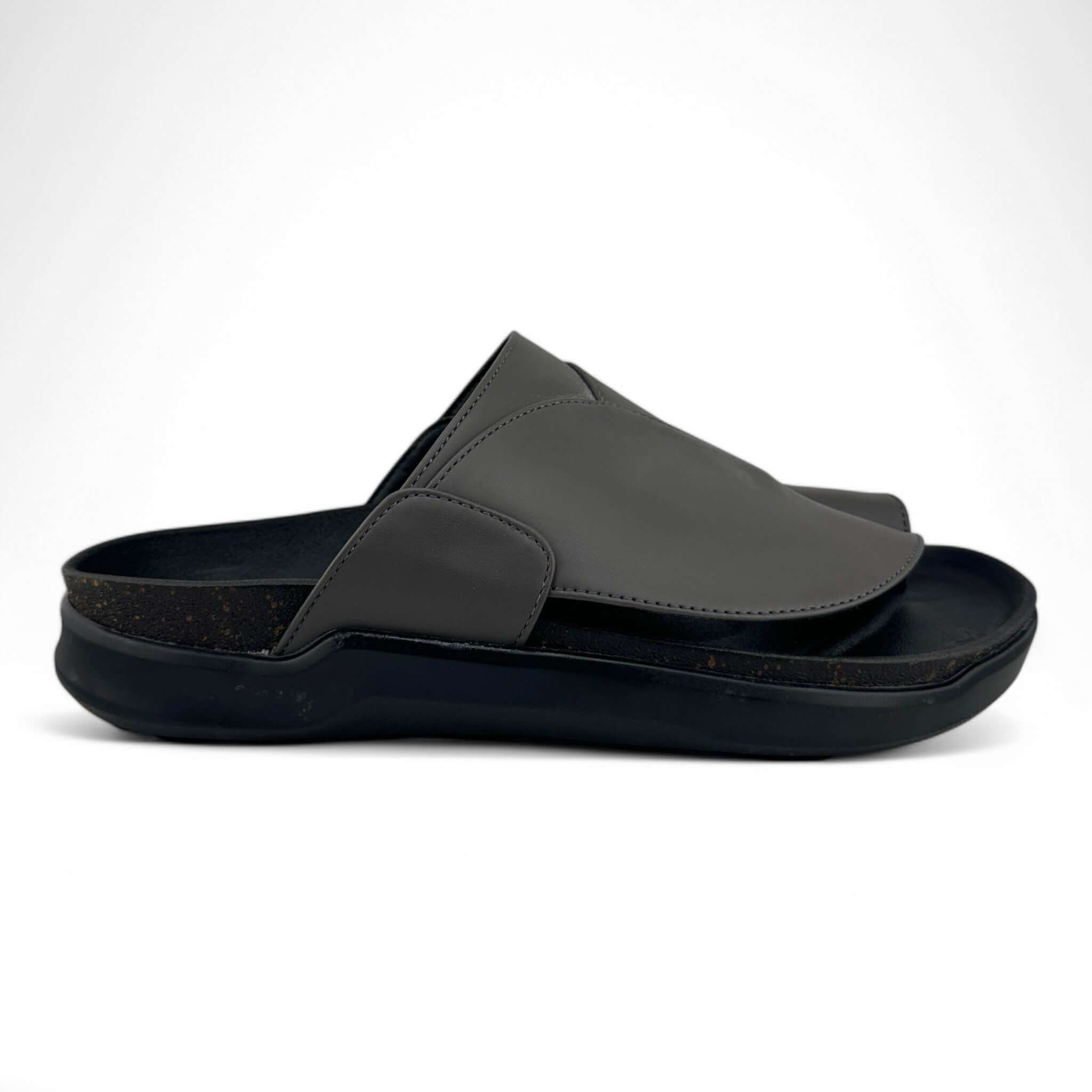 Al Fanoos: Traditional Premium Arabic Sandals l MK CF-62