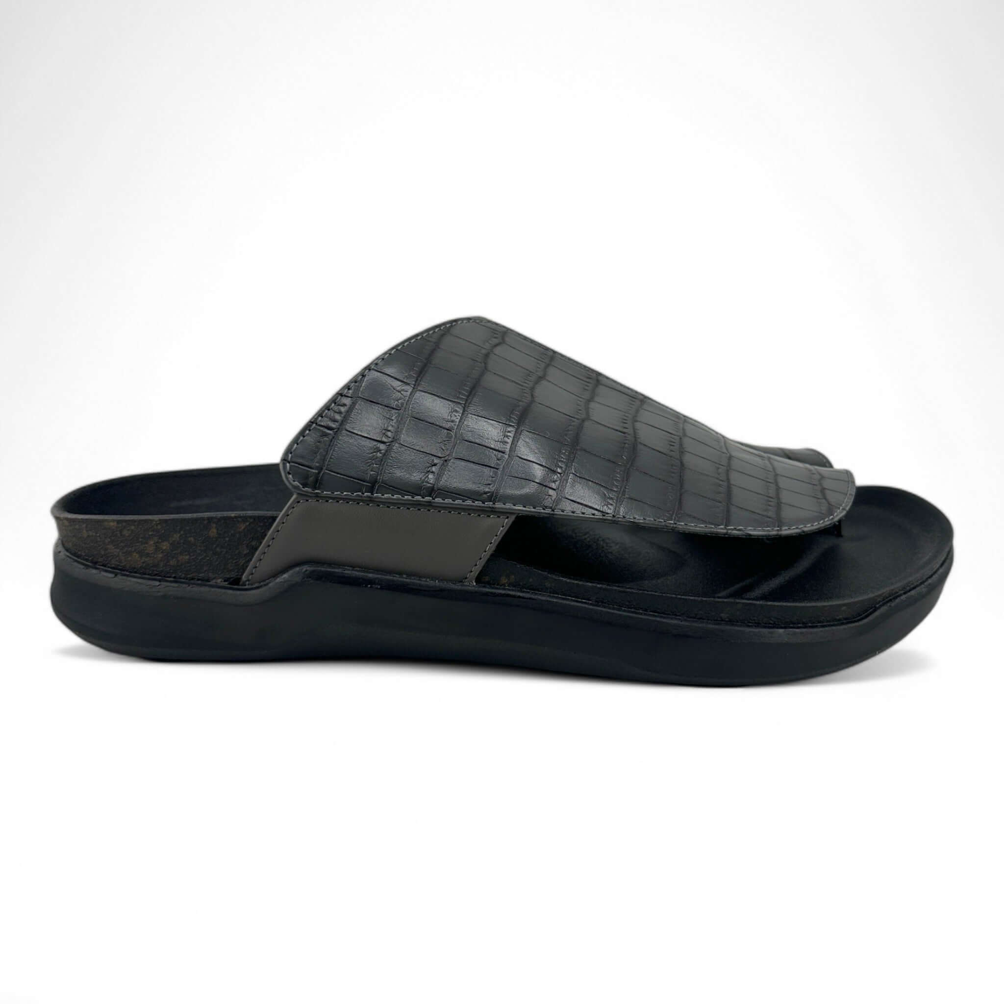 Al Fanoos: Traditional Premium Arabic Sandals l MK CF-64